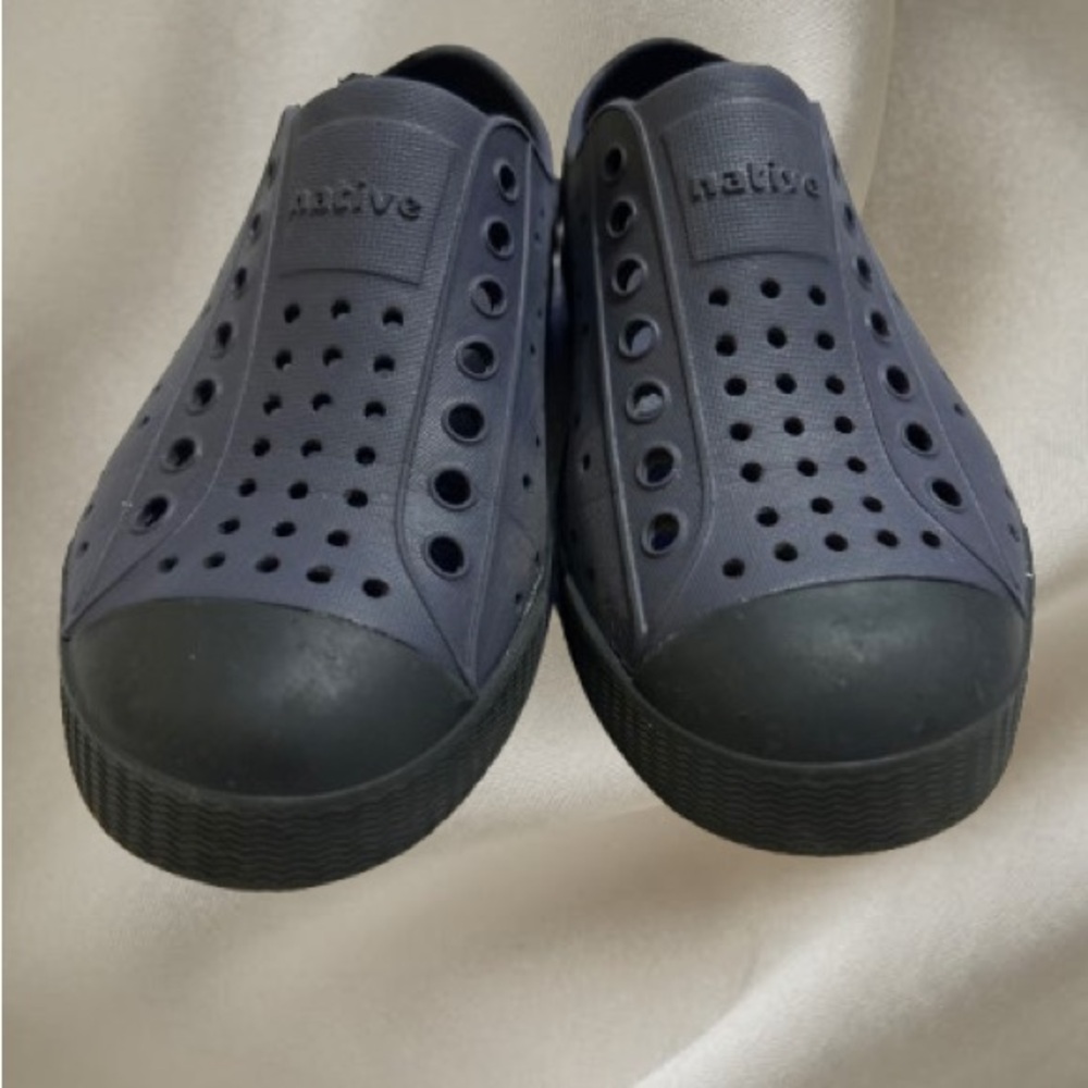 Native Kids Navy and Black Slip-On Sneakers